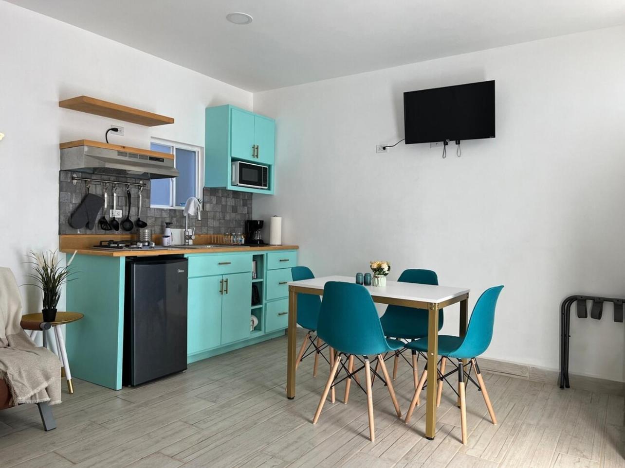 Las Mariposas Mini Suites Росарито Экстерьер фото