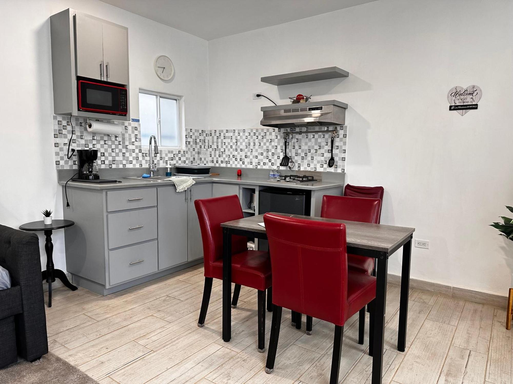 Las Mariposas Mini Suites Росарито Экстерьер фото