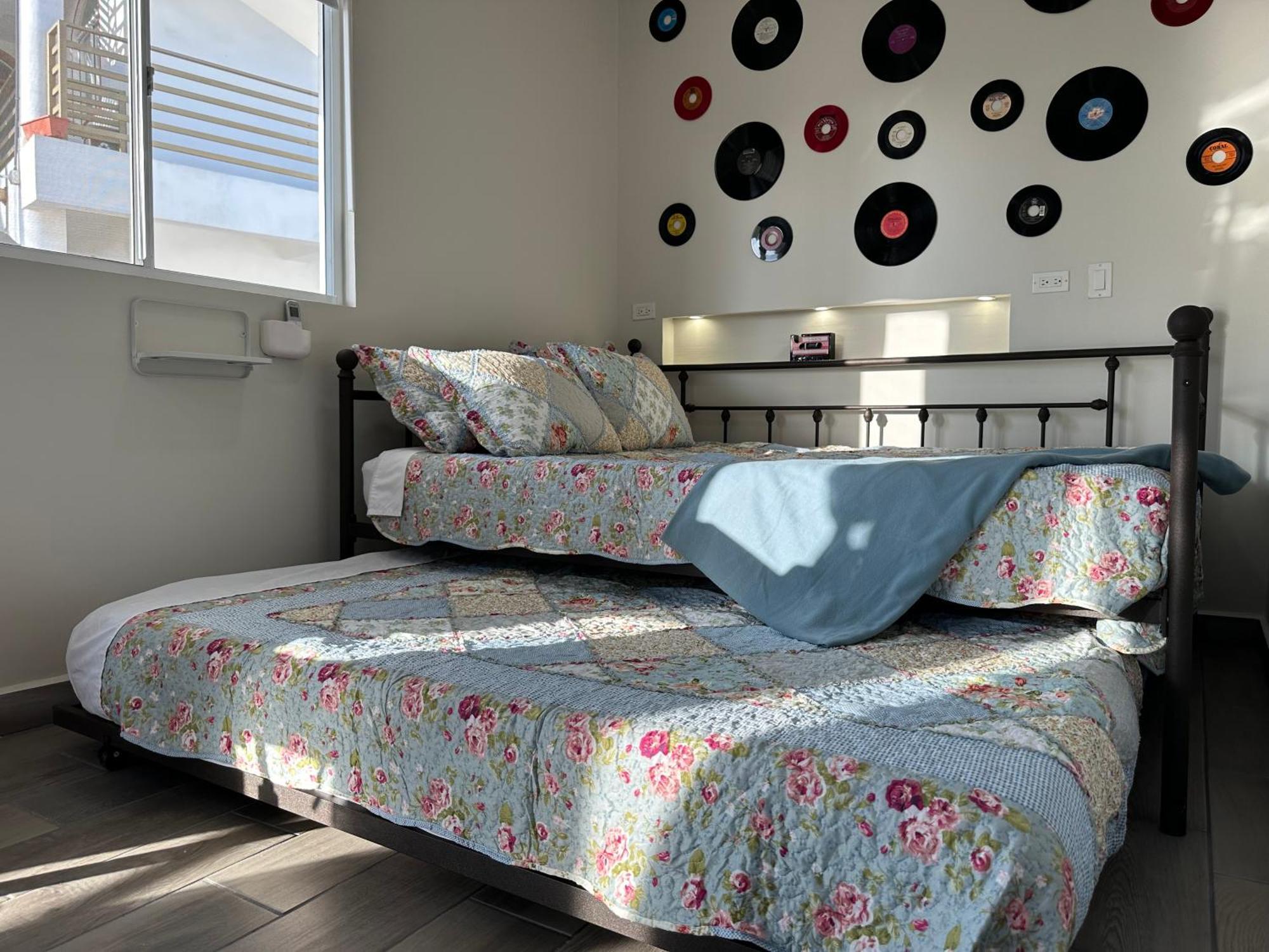 Las Mariposas Mini Suites Росарито Экстерьер фото